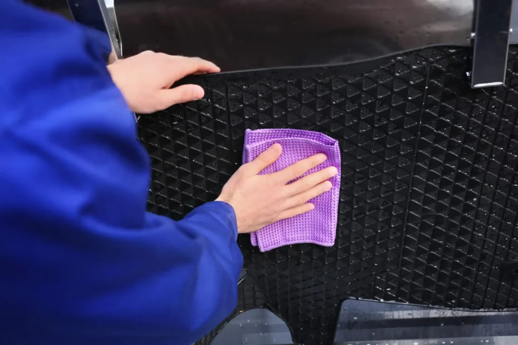  How to clean rubber floor mats in Car